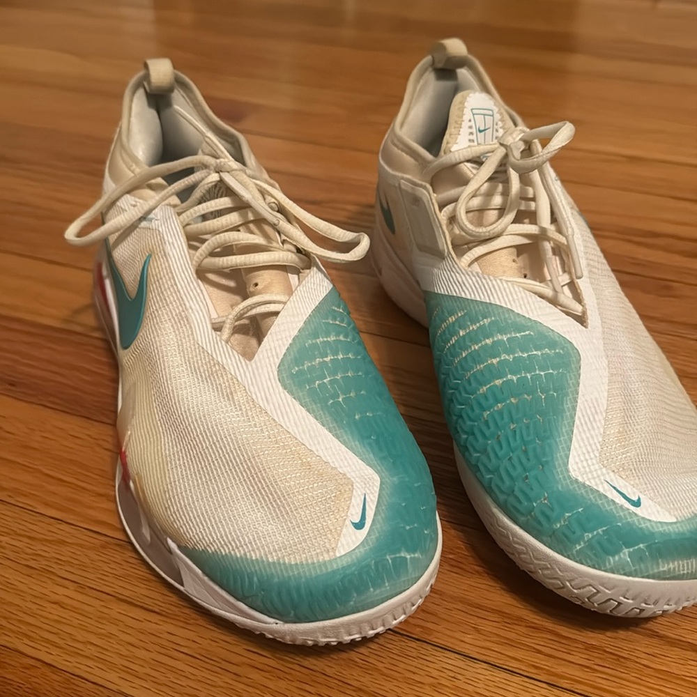 Nike vapor tennis shoes